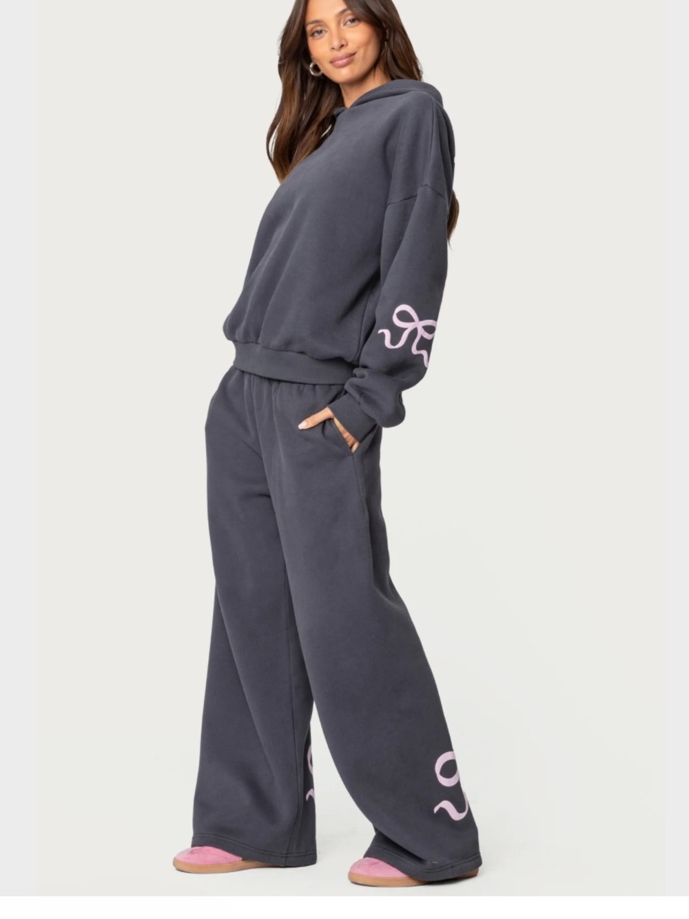 NWT - Edikted Plush Charcoal Gray Sweats Set with Pink Bow Graphic